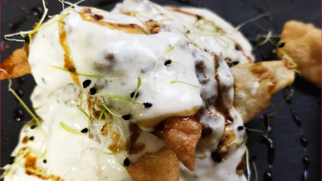 Restaurante la Pipeta > Lasaña deconstruida de carne de vaca madurada con bechamel de cardamomo