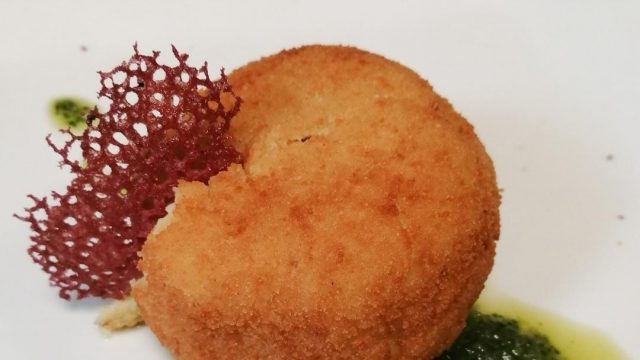 Restaurante Antillón > Bombón del cantábrico con falso coral