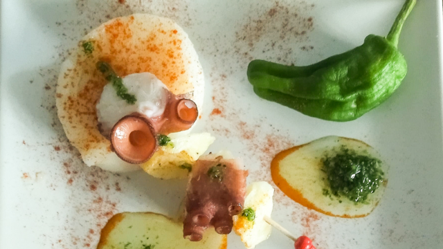 Pulpería La Plancha a Estribor > Brocheta de pulpo