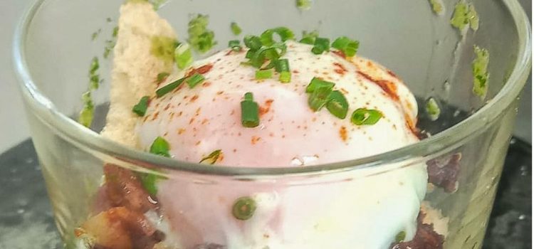 Café Bar Pirineos > Migas a la pastora con huevo poché