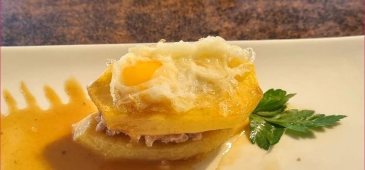 Restaurante Antillón – Hamburguesa de ternasco de Aragón con pan de patata y huevo cordorniz