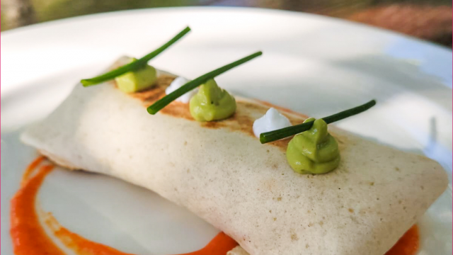 Restaurante Tres Caminos > Burrito de chorizo a la sidra con queso chedar