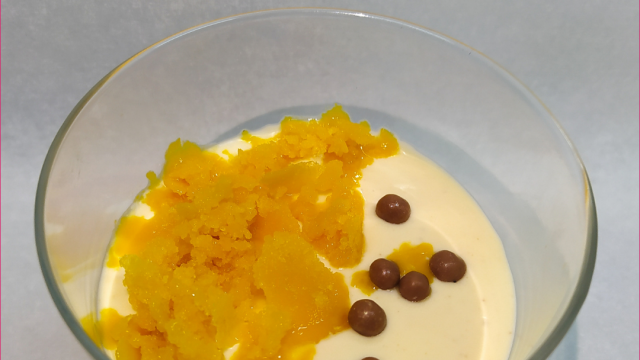 Cafetín Pastelería Trallero > Tarta de queso cremosa con maracuyá y perlas de chocolate