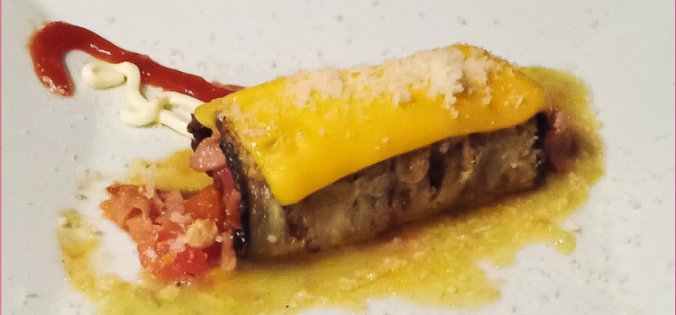 Restaurante El Bodegón de Alagón > Rollito de berenjena relleno de pollo de corral
