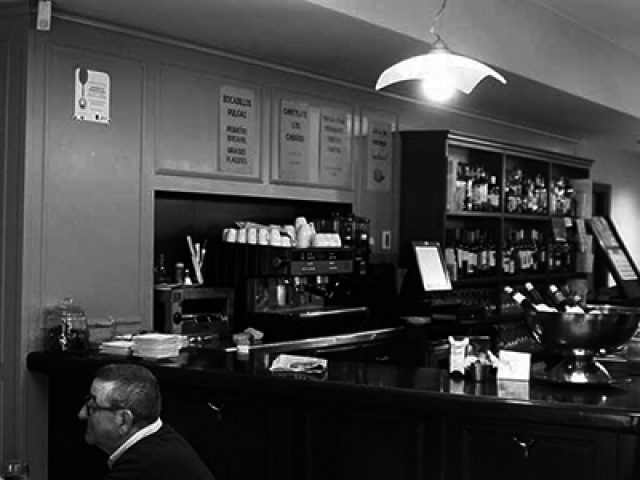 Café Bar Pirineos