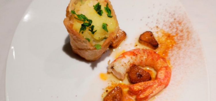 Café Bar Rick´s > Cono de patatas con bacalao y gamba al ajillo